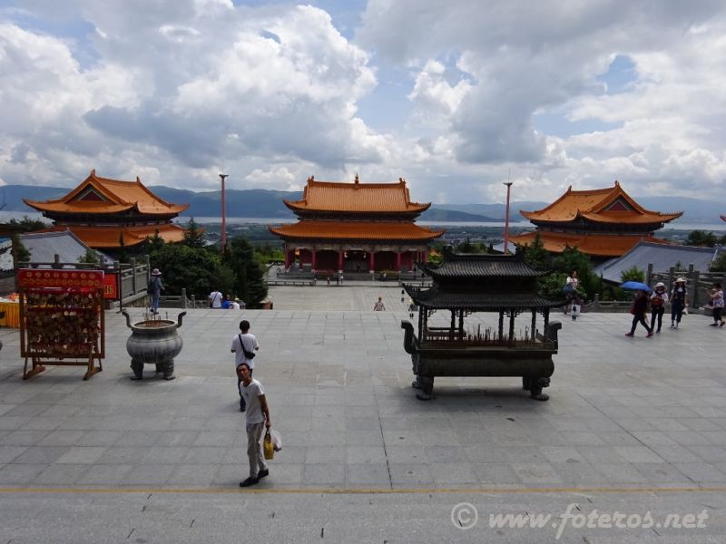49
Yunnan - Dali
Templo Pagodas
Palabras clave: Elenita
