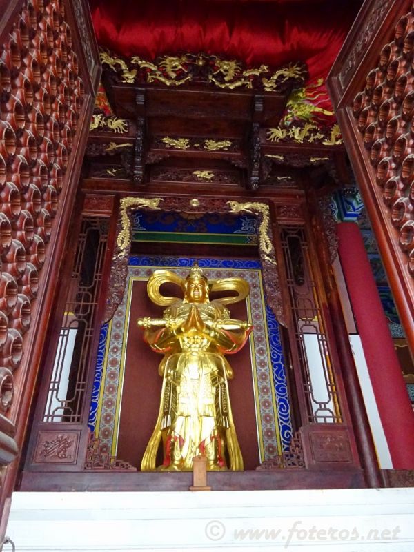 65
Yunnan - Dali
Templo Pagodas
Palabras clave: Elenita