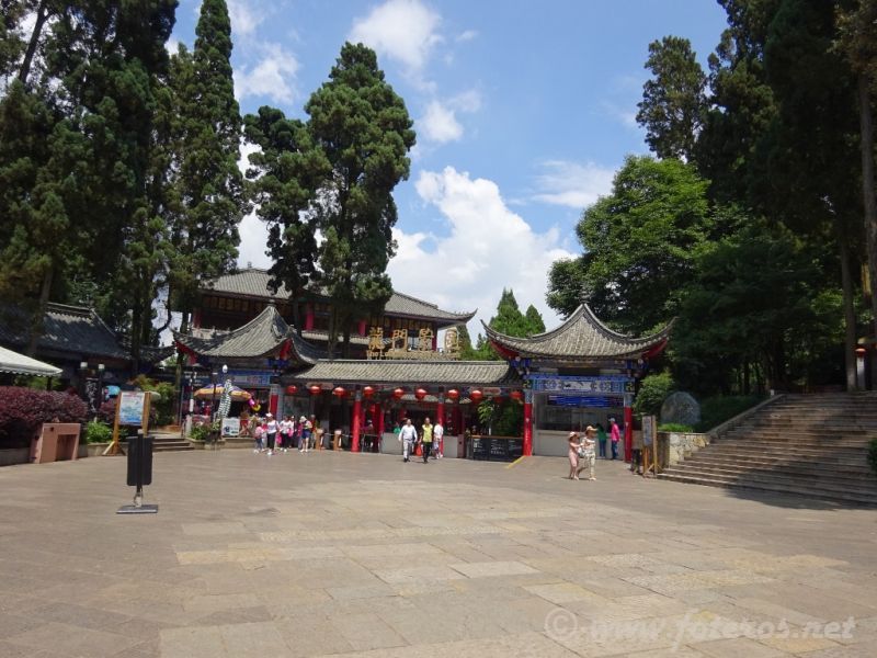 01
Yunnan-Kunming
MontaÃ±a de Jade
Palabras clave: Elenita
