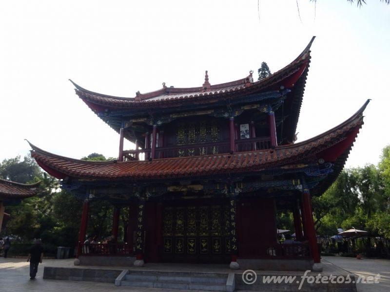 12
Yunnan-Kunming
Parque Green Lake
Palabras clave: Elenita