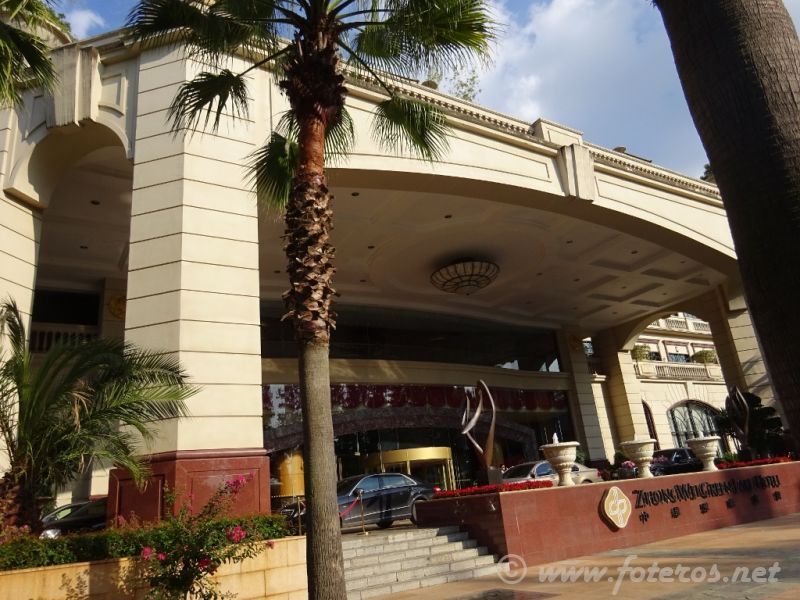 18
Yunnan-Kunming
Hotel
Palabras clave: Elenita