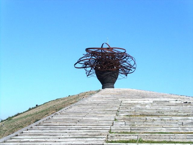 13
La Dama del Manzanares (Manolo ValdÃ©s)
