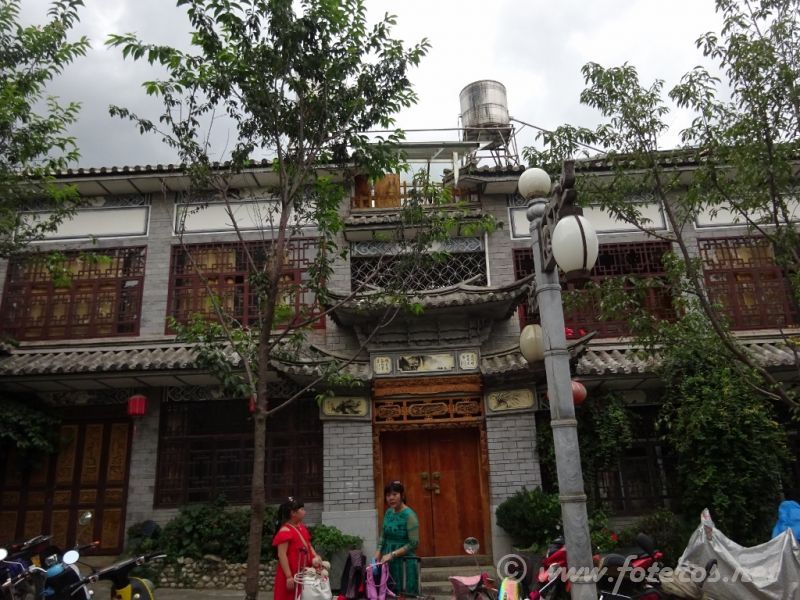12
Yunnan - Dali
Calles
Palabras clave: Elenita