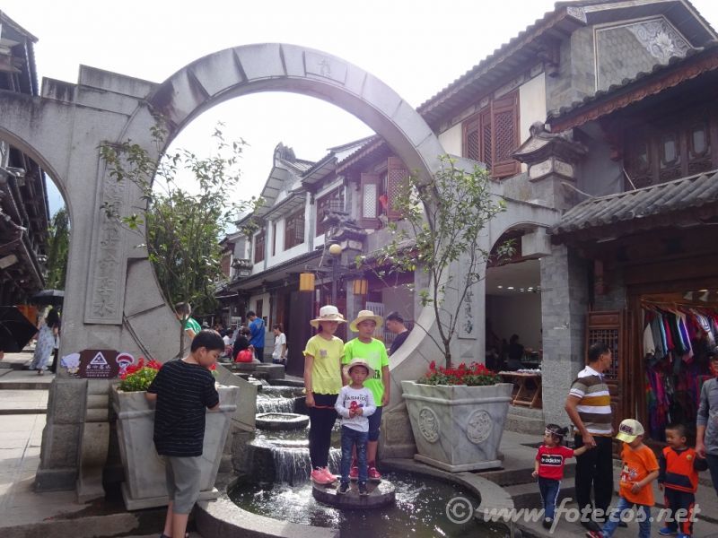 10
Yunnan - Dali
Calles
Palabras clave: Elenita