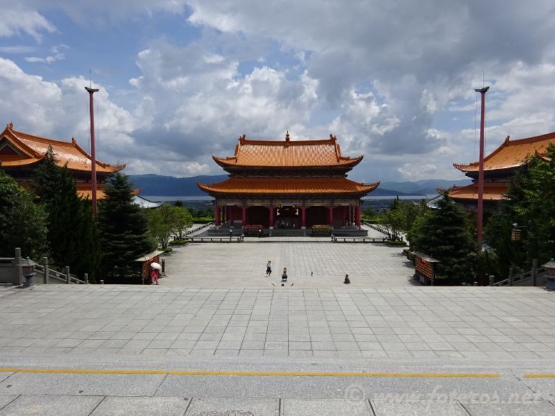 47
Yunnan - Dali
Templo Pagodas
Palabras clave: Elenita