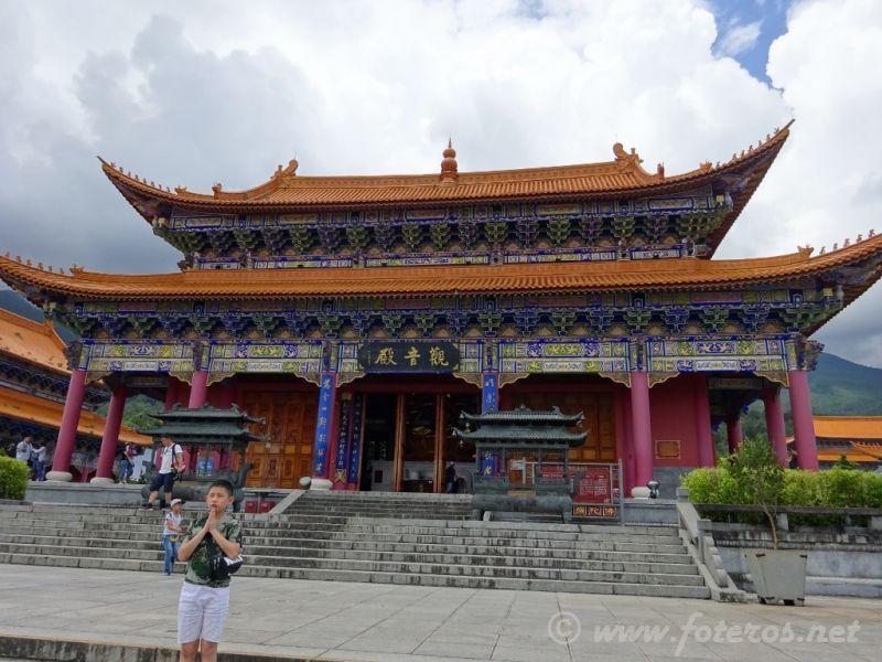 58
Yunnan - Dali
Templo Pagodas
Palabras clave: Elenita