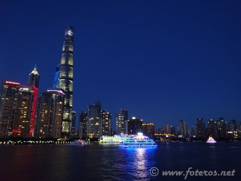 56
Shanghai noche
